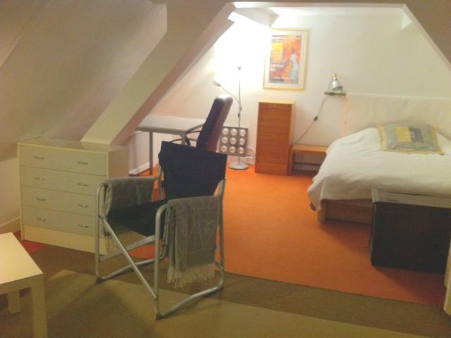 Chambre+Bureau Salon Standing chez l'habitant