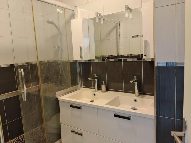 Chambres dispo dans DUPLEX 95m² avec balcon