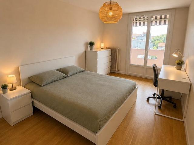Chambres meublées — Colocation haut de gamme —
