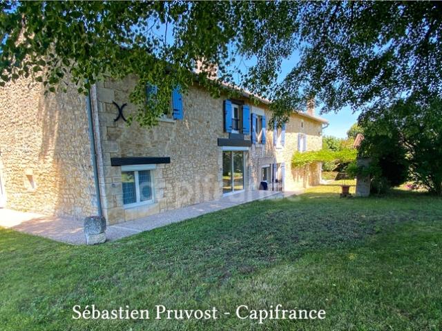 Champagnac de Belair 24, Dordogne, Maison en pierre à vendre, 211 m², 6 Pièces, Terrain 4 332 m², 5 chambres, Gîte, Atelier