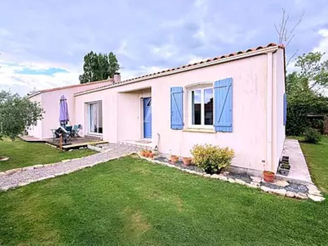 Champagné les Marais 85450 Achat / Vente maison 7 pièces t7 au dernier étage