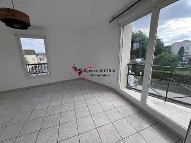 Champagne sur Oise 95660 Location appartement 3 pièces t3 au dernier étage