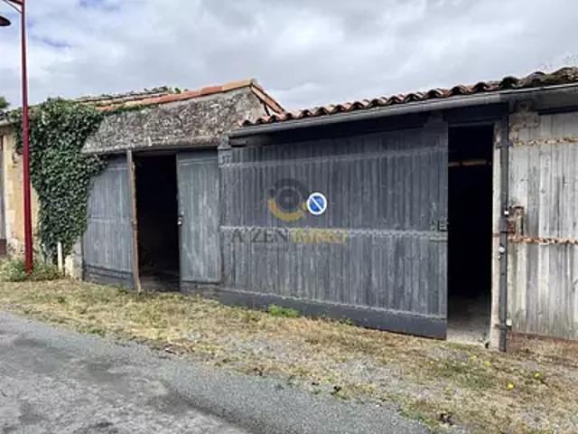 Champdeniers Saint Denis 79220 Achat / Vente parking
