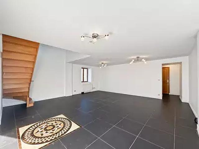 Guignes 77390 Achat / Vente maison 5 pièces t5 au dernier étage parking