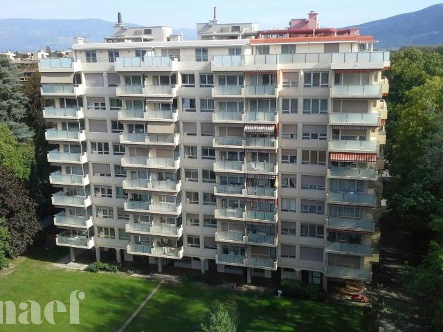 Champel / Malagnou Appartement de 5 pièces au 8ème.