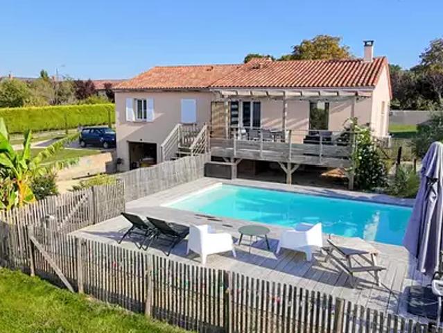 Champigny en Rochereau 86170 Achat / Vente maison 5 pièces t5 au dernier étage cave