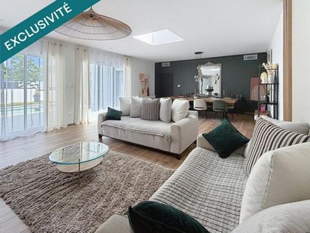 Champigny – Élégante maison contemporaine 8 Pièces 250 M2 avec piscine et sous sol surélevé