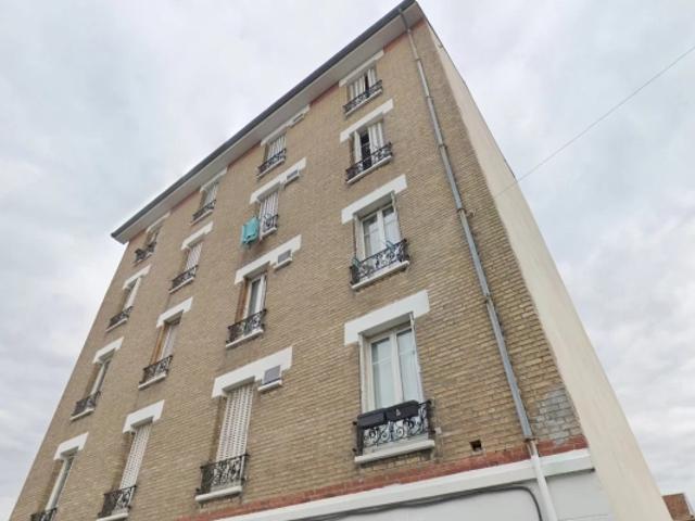 CHAMPIGNY/ JOINVILLE: IMMEUBLE de rapport à VENDRE