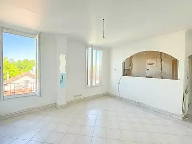 Champigny sur Marne 94500 Achat / Vente appartement 2 pièces t2 au dernier étage cave
