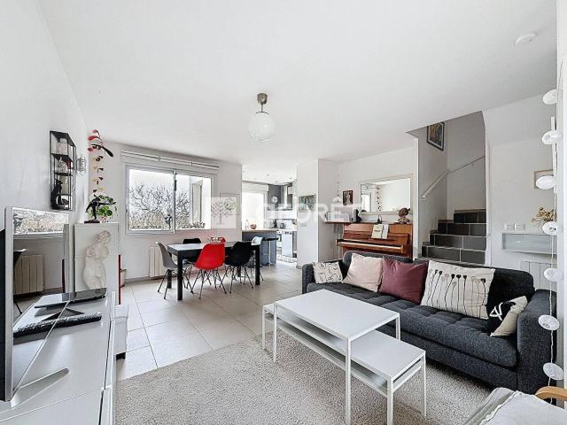 CHAMPIGNY PROCHE CENTRE VILLE MAISON DE 5 PIECES 3 CHAMBR