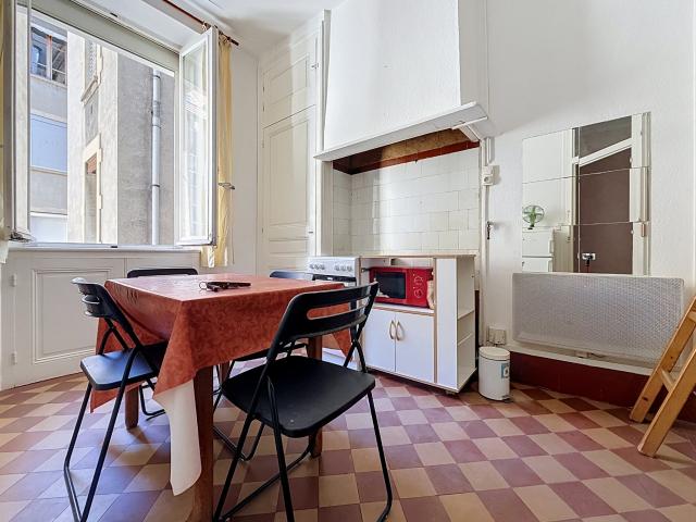 Championnet proche Champollion: studio meublé dans copropriété calme