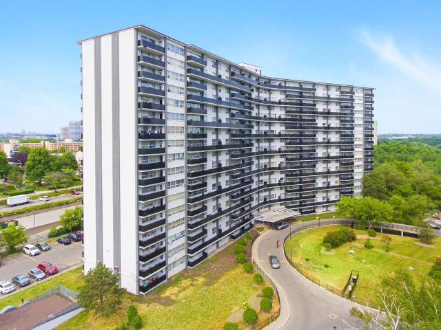 Champlain Towers at 75 Thorncliffe Park Drive 3 Bedroom Apartment for Rent at 75 Thorncliffe Park Dr, Toronto, ON M4H 1L4 Thorncliffe Park