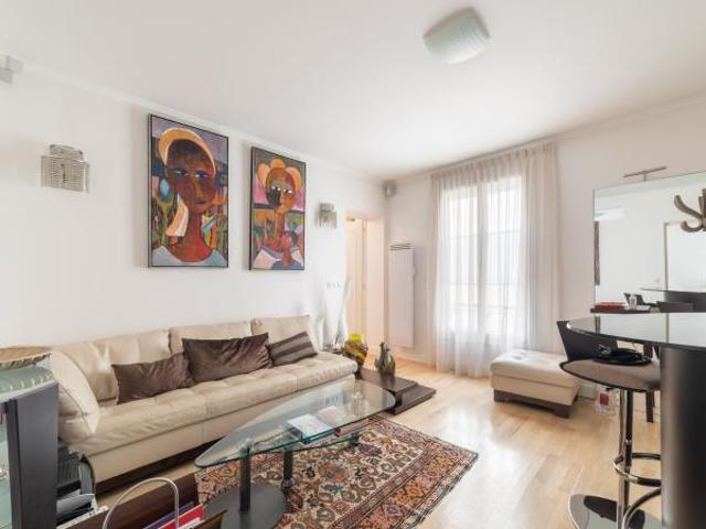 CHAMPS DE MARS LOCATION MEUBLEE 3 PIECES 75007