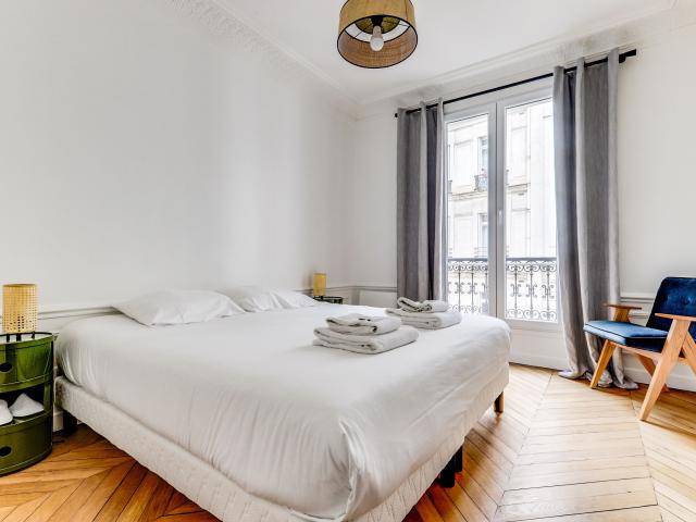 Champs de Mars Sedillot 2 Bedrooms