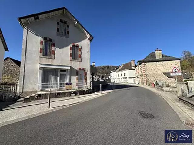 Champs sur Tarentaine Marchal 15270 Achat / Vente maison 6 pièces t6