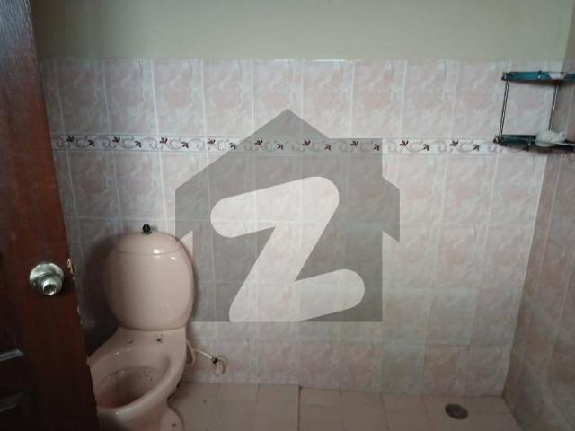Chance deal 400 yard house on kh qasim dha phase 8