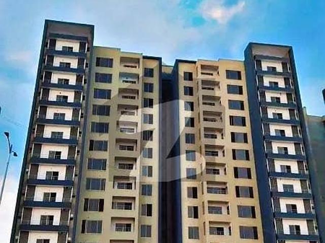 Chance deal 4 bed dd apartment for sale