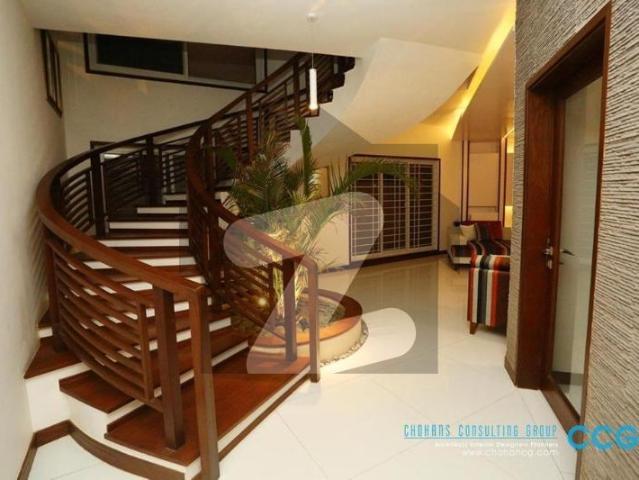 Chance deal 660 yard house in phase 6 dha phase 6