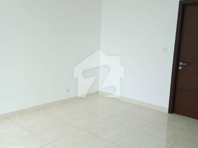 Chance Deal 03 Bed Rent In Pearl Tower Stunning Prime Location Flat Is Available For Rent In Emaar Pearl Towers