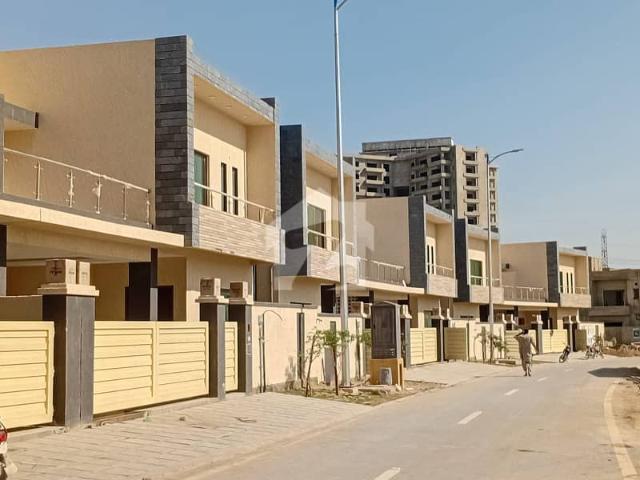 Chance deal 300 sq yd brand new house on sale