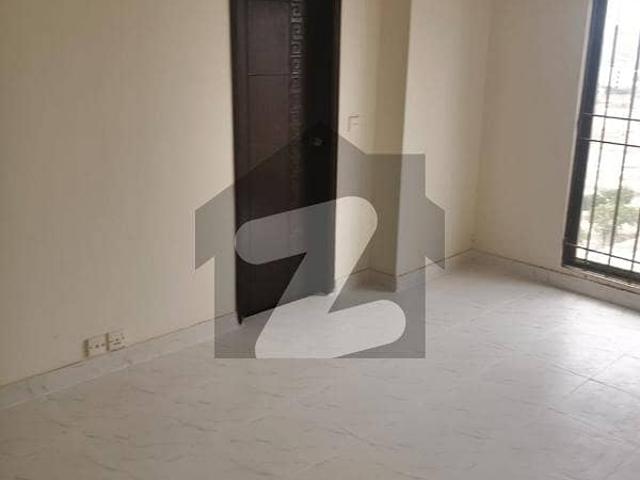 Chance deal brand new 2 bed dd falaknaz twin tower