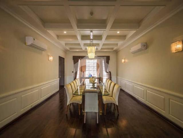 Chance Deal Defence Hill Top Vicinity Phase 5 Near Saudi Consulate 1000 Square Yard Super Luxurious Bungalow Available For Sale