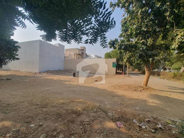 Chance Deal For Sale Corner Plot In Prime Sector Ideal Location For Living