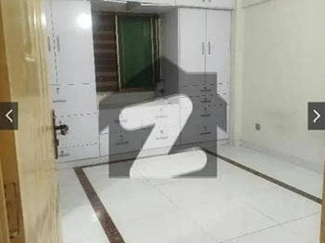 Chance deal leased apartment with roof