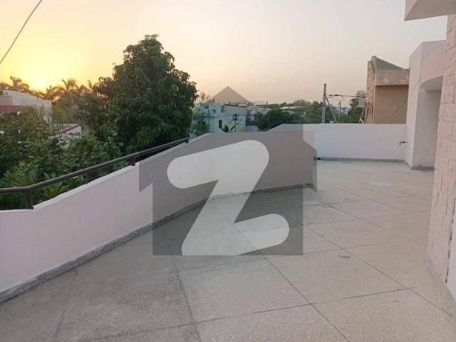 Chance Deal Luxurious Beautiful Independent House 500 Sq Yards For Sale