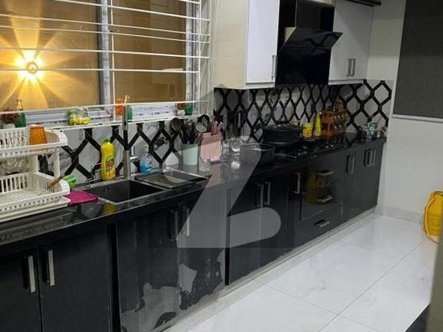 Chance deal prime location | 500 yard renovated house & 500 yard house renovation need. 1000 yard house dha phase 6