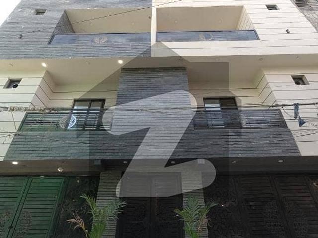 Chance To Avail 3 Bedrooms Flat In This Price With Lift And Parking
