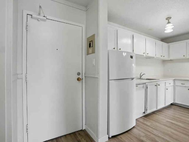 Chancellor Gate 2 Bedroom Apartment for Rent at 403 Pendygrasse Rd, Saskatoon, SK S7M 5E5 Fairhaven