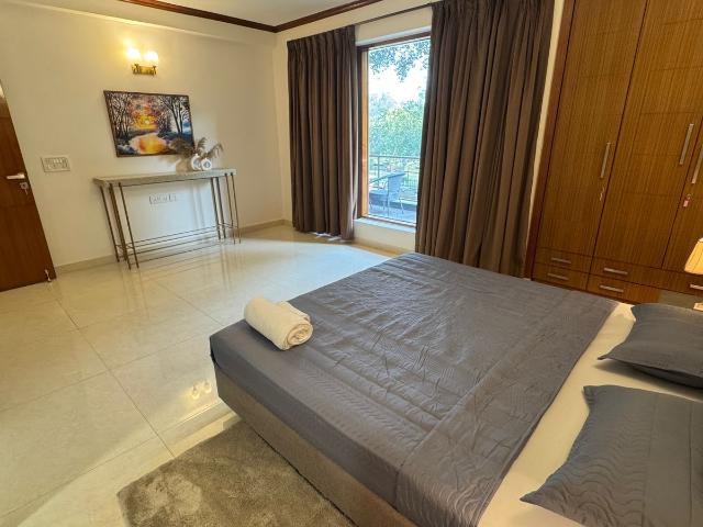 Chanakyapuri 3 Bedroom 375 Sq. Yd. Apartment in Chanakyapuri Delhi Listing ID: #10389