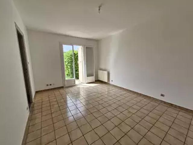 Chanas 38150 Location appartement 4 pièces t4 parking