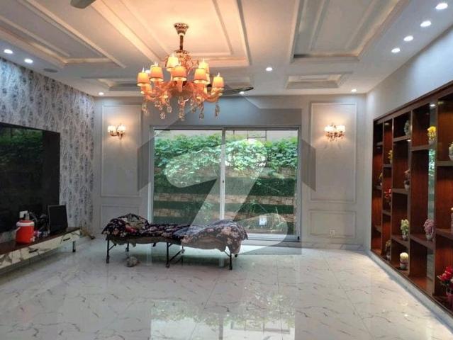 10 Marla Upper Portion In Bahria Town Sector C Is Available For rent