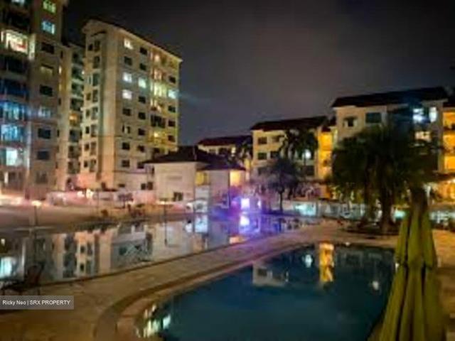 Changi Court D16, Condominium