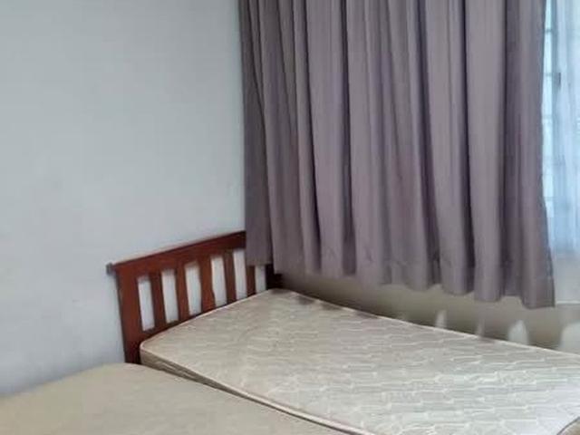 Changi Court D16, Condominium