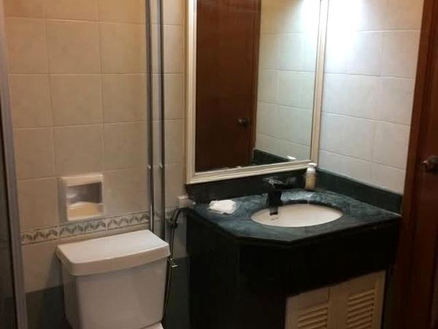 Changi Court D16, Condominium