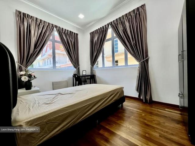 Changi Heights D17, Semi