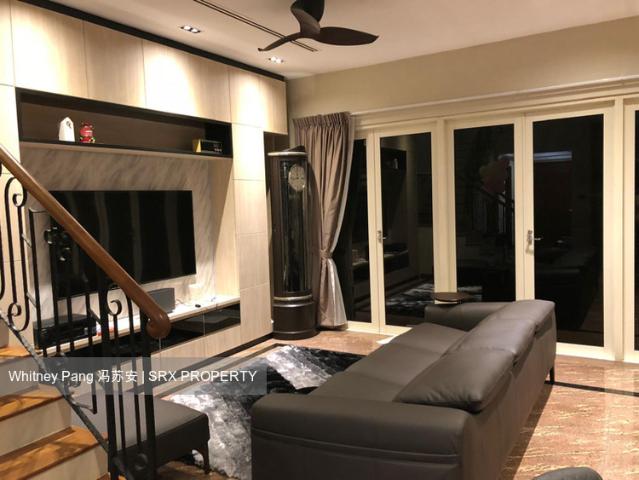 Changi Heights D17, Terrace