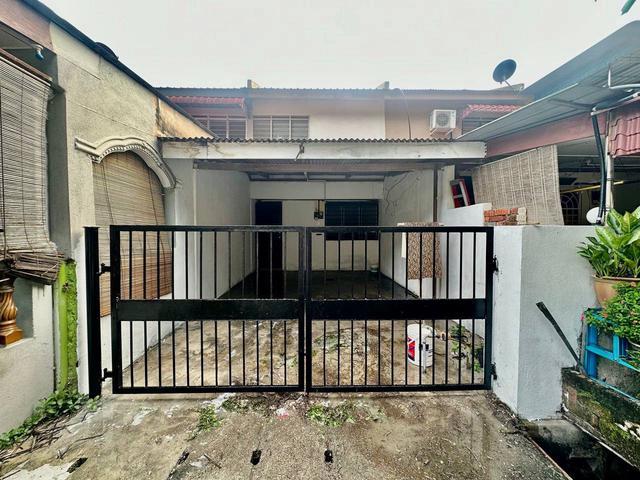 Chandan desa Rumah 2 tingkat untuk dijual