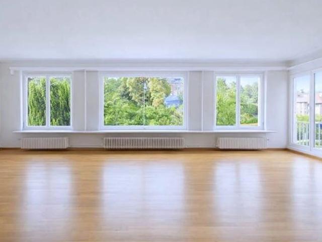 Chant d'Oiseau neighbourhood 3 bedroom flat