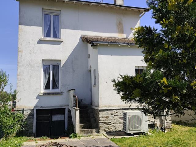 CHANTONNAY, maison des années 50 habitable de suite