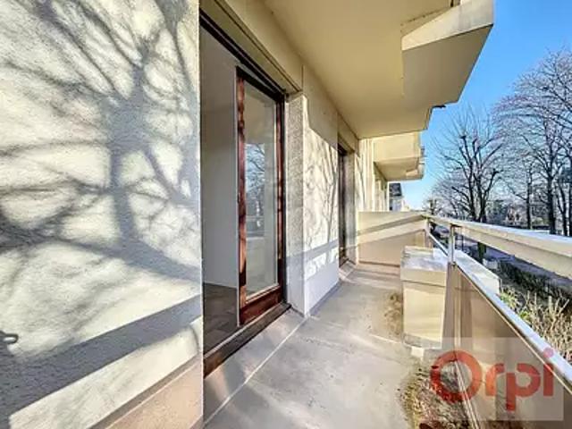 Chantilly 60500 Location appartement 3 pièces t3 balcon