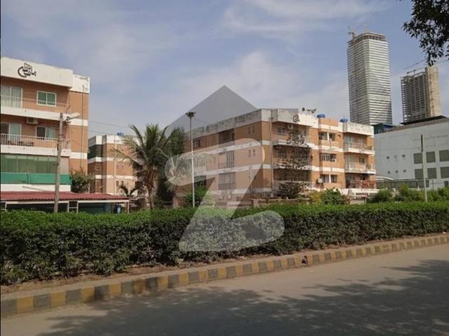 2000 Square Feet Flat For rent In Clifton Block 4