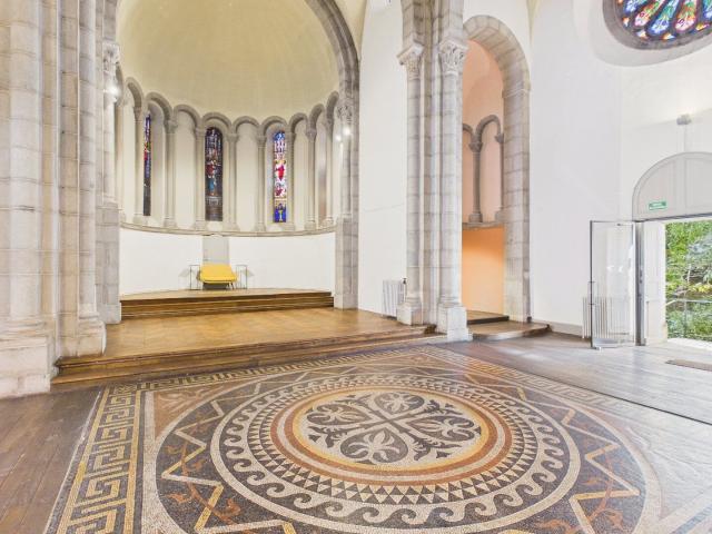 Chapelle Du XIX Eme Siecle Rodez Centre 600m² Rodez