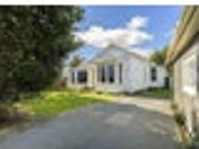 Charaacter home close to town centre