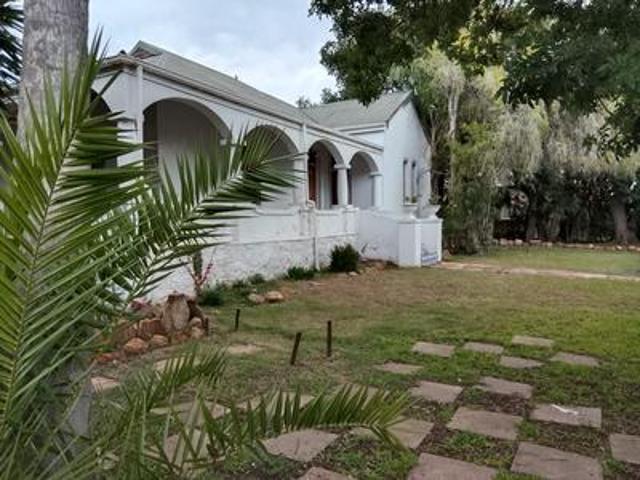 character filled 3 bedroom fixer upp.