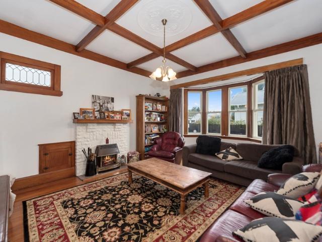 Character Home In Hamilton East Three Rooms + Office