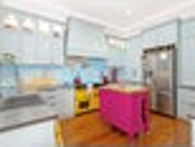 Price reduction $899,000
